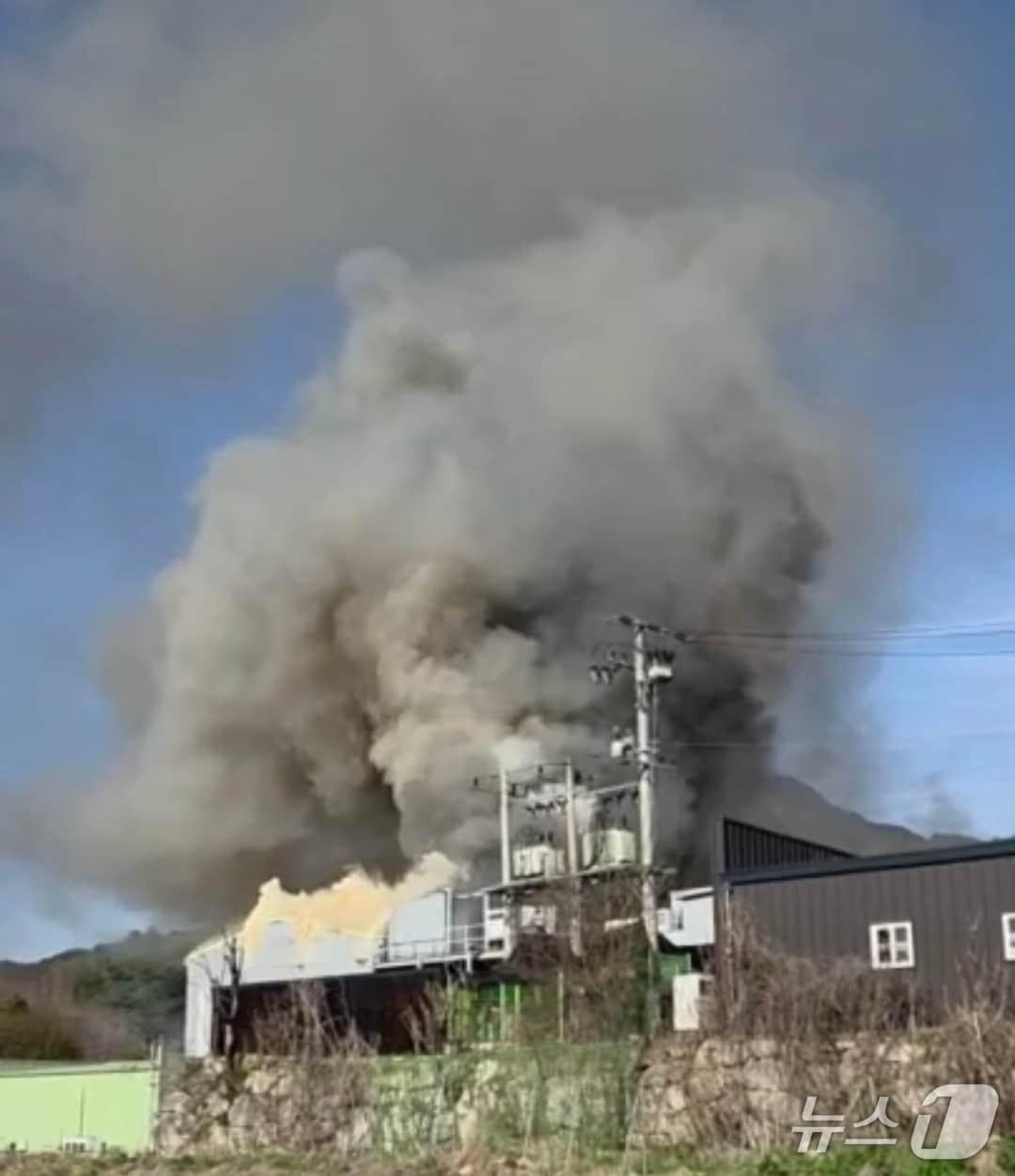 본문 이미지 - 포천 화재 현장(경기도북부소방재난본부 제공. 재판매 및 DB 금지)/뉴스1