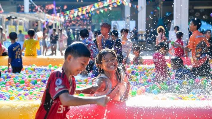 본문 이미지 - 송크란 축제 현장(태국관광청 제공)