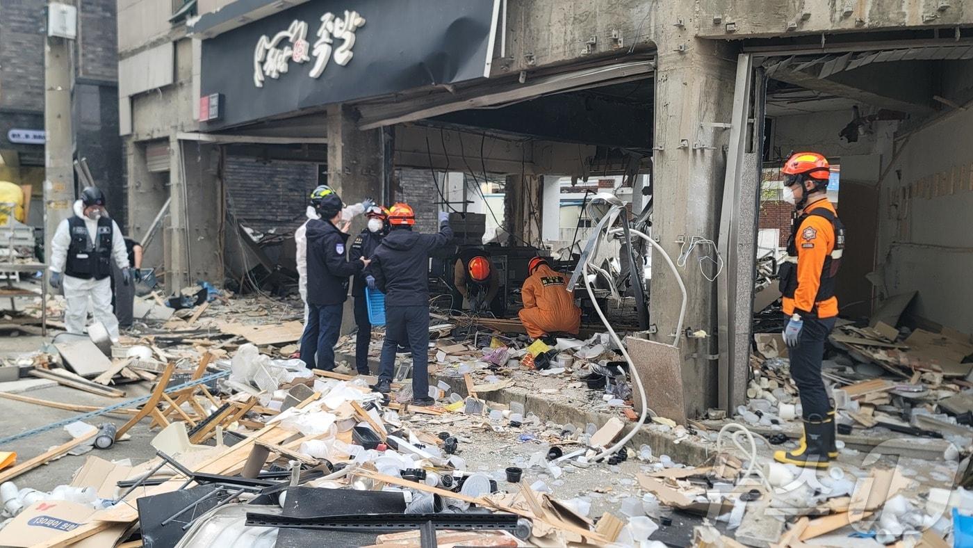 본문 이미지 - 충북 청주 가스폭발 사고 원인 규명을 위한 2차 합동감식(자료사진)