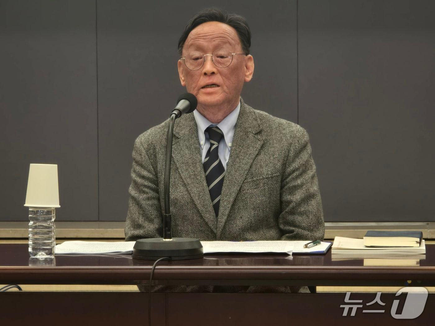 본문 이미지 - 17일 서울 중구 프레스센터에서 열린 취임 100일 기자간담회에서 김명인 국문박 관장이 비전을 밝히고 있다. ⓒ 뉴스1 김정한 기자