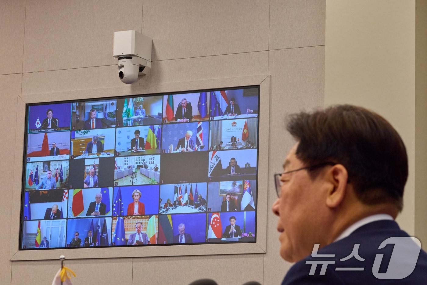 본문 이미지 - 이재명 대통령이 17일 청와대에서 프랑스와 영국 주도로 열린 '호르무즈 해협 자유항행' 정상회의에 참석해 발언하고 있다. (청와대 제공. 재판매 및 DB 금지) 2026.4.17 ⓒ 뉴스1 허경 기자