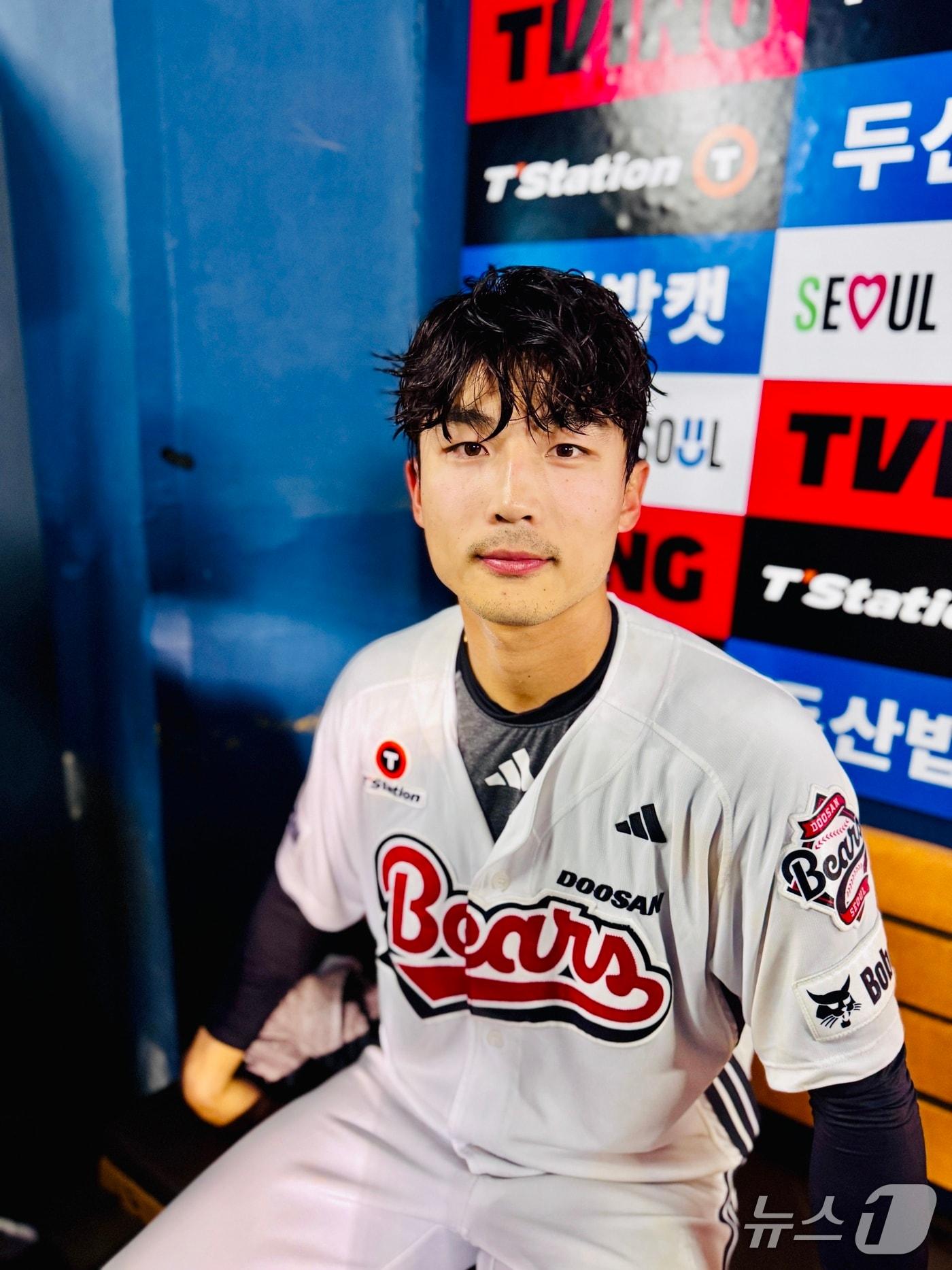 본문 이미지 - 두산 이유찬. 2026.4.18 ⓒ 뉴스1 서장원 기자