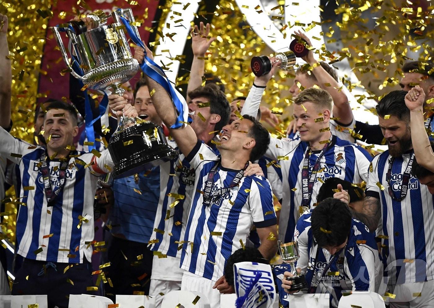 본문 이미지 - 레알 소시에다드가 2025-26 코파 델 레이 우승을 차지했다. ⓒ AFP=뉴스1