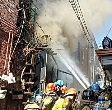 본문 이미지 - 화재 현장. (경기도소방재난본부 제공. 재판매 및 DB 금지) 2026.4.19/뉴스1