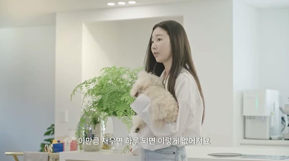 본문 이미지 - '김사랑' 유튜브 방송화면 캡처