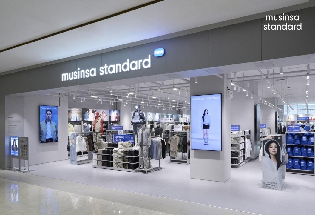 본문 이미지 - 무신사 스탠다드 롯데몰 은평점(무신사 제공)