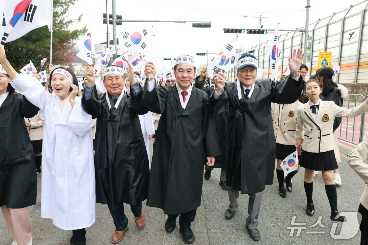 본문 이미지 - 두계장터 4.1 독립만세운동 재현행사 (계룡시 제공.재판매 및 DB금지)/뉴스1
