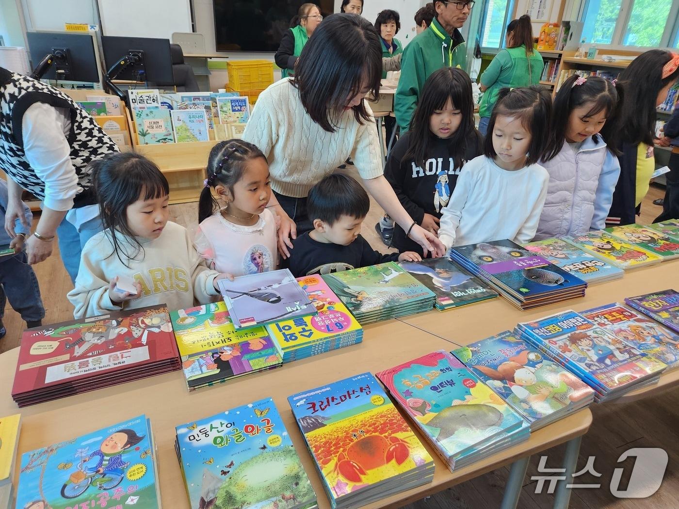 본문 이미지 - 작은도서관 (영동군 제공. 재판매 및 DB금지) 