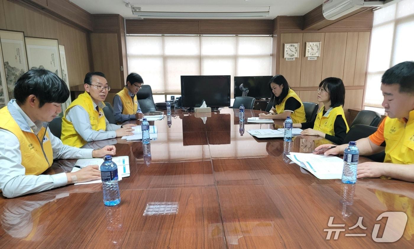 본문 이미지 - 신속대응팀 모의훈련.(외교부 제공)