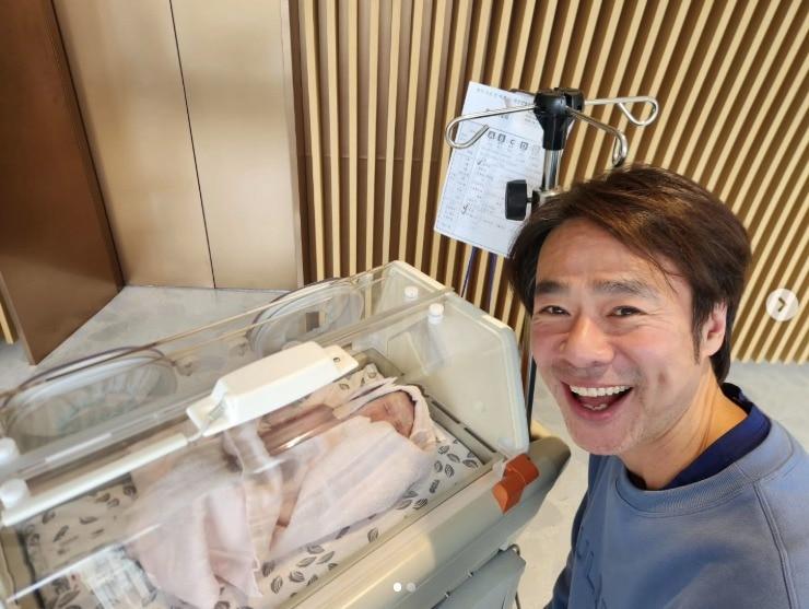 본문 이미지 - 김홍표 인스타그램