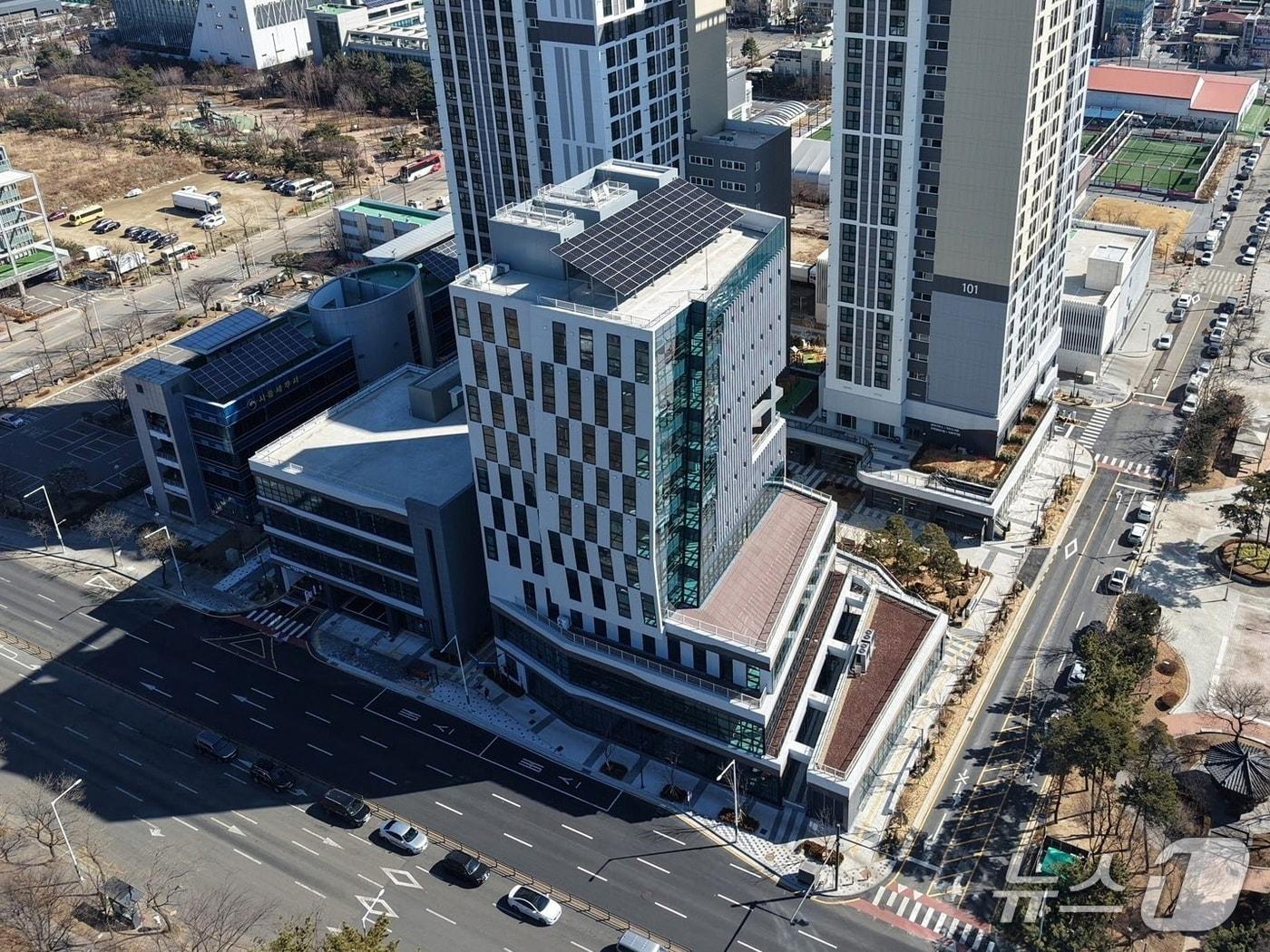 본문 이미지 - 정왕어울림센터 전경.(시흥시 제공)