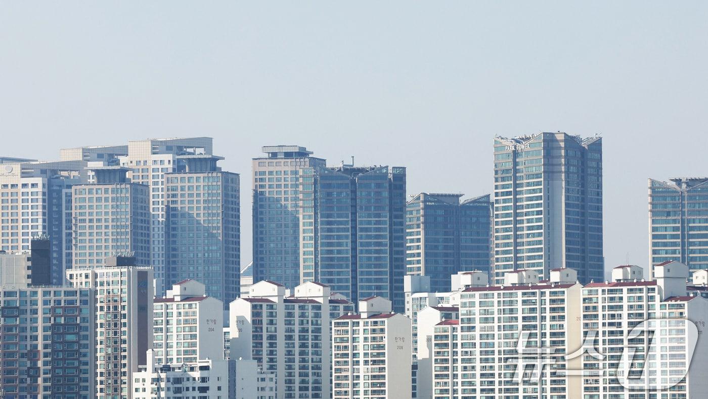 본문 이미지 - 서울 용산구 아파트 단지 모습. 2026.4.2 ⓒ 뉴스1 임지훈 인턴기자