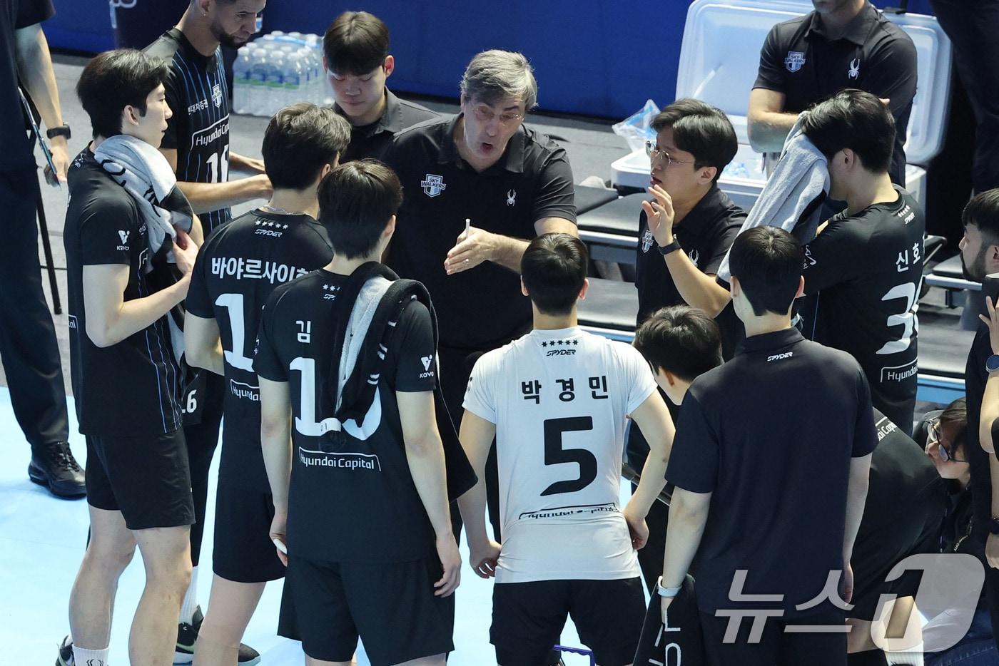 본문 이미지 - 필립 블랑 현대캐피탈 감독. ⓒ 뉴스1 이광호 기자