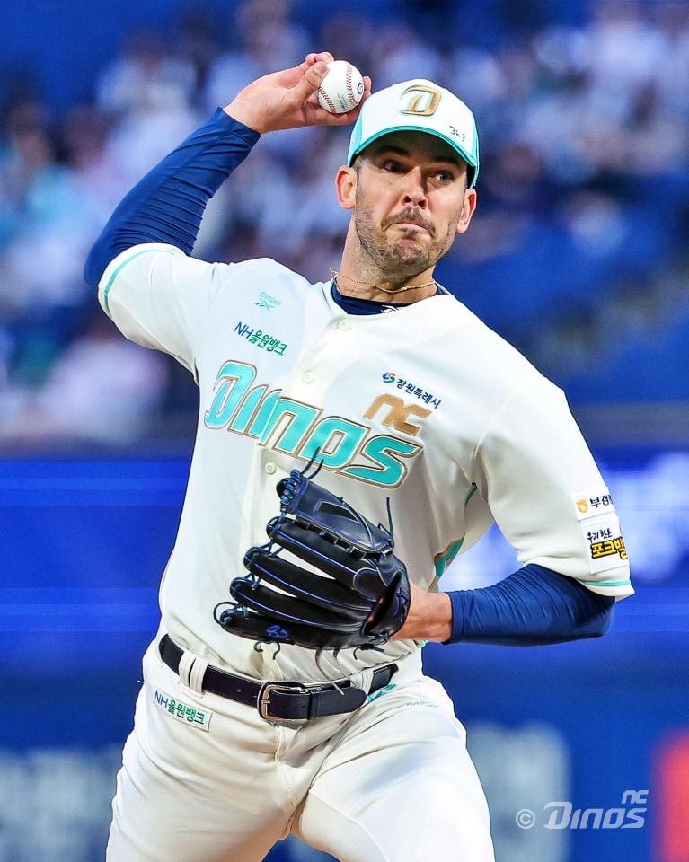 본문 이미지 - NC 다이노스 외국인 투수 드류 버하겐이 2일 열린 2026 KBO리그 창원 롯데 자이언츠전에 선발 등판해 역투하고 있다. (NC 다이노스 제공)