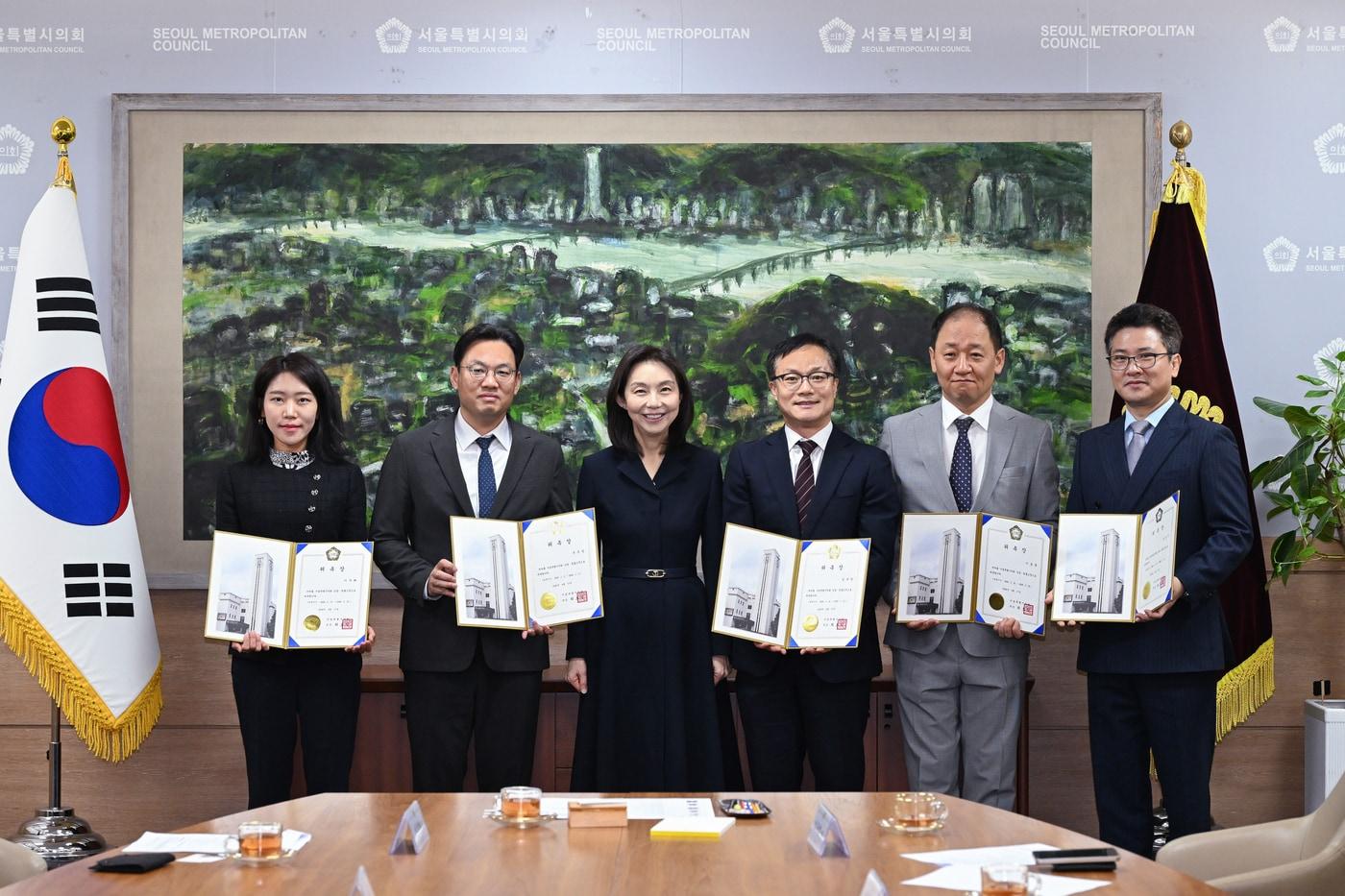 본문 이미지 - 입법·법률고문 위촉식(서울시의회 제공)