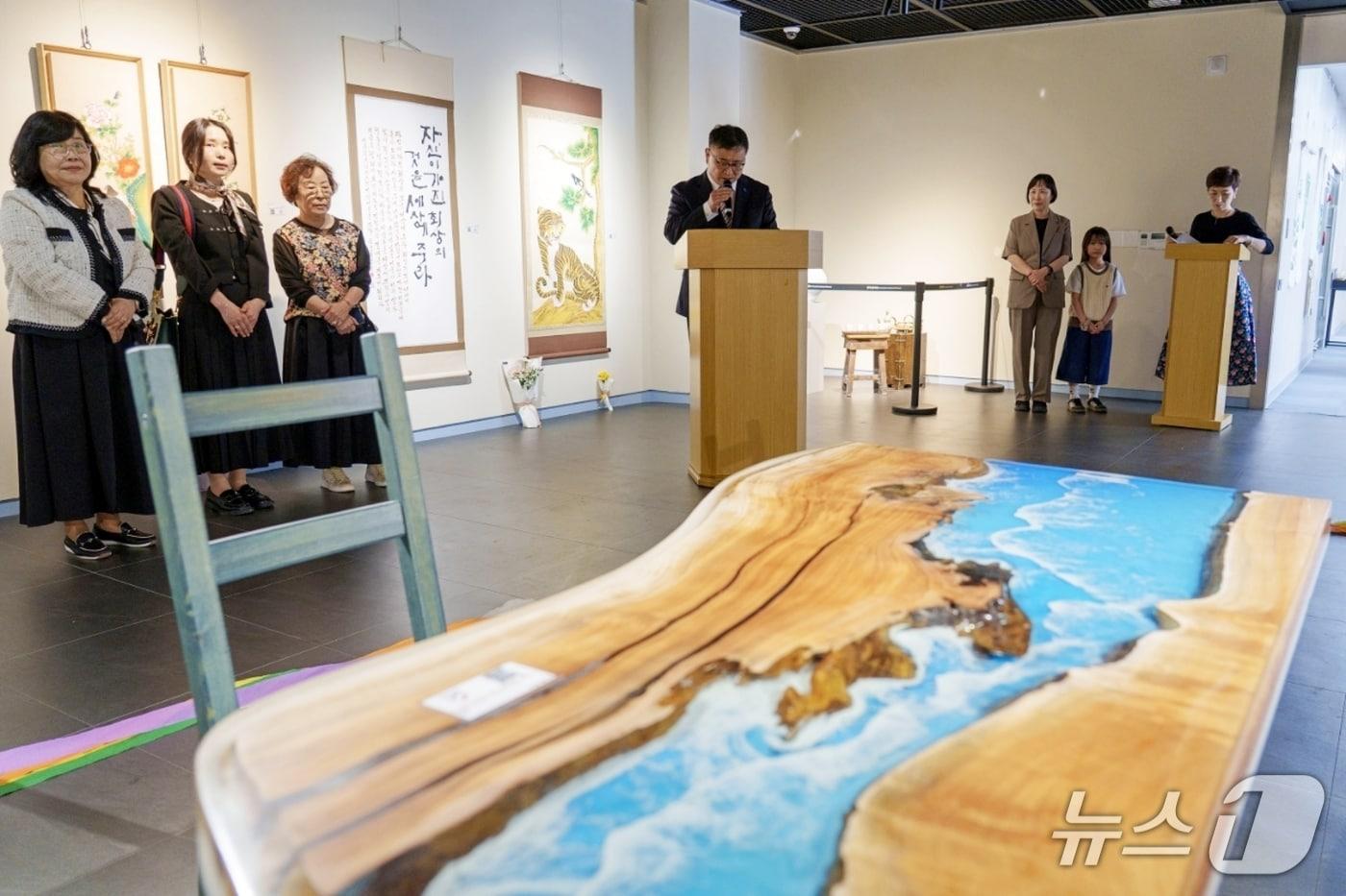 본문 이미지 - 증평 독서왕김득신문학관 한국미술협회 증평지부전.(증평군 제공. 재판매 및 DB금지)