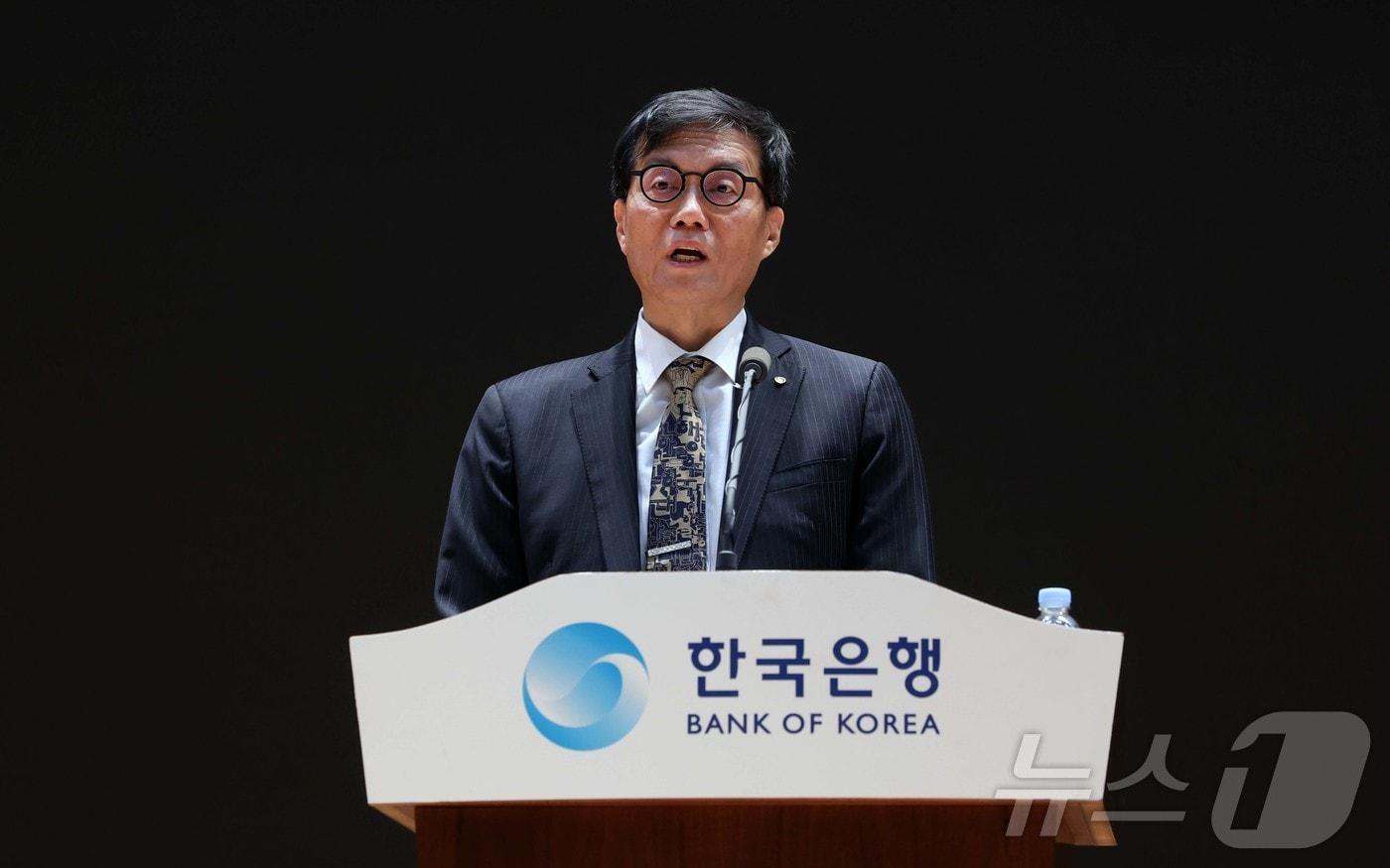 본문 이미지 - 이창용 한국은행 총재가 20일 서울 중구 한국은행에서 열린 이임식에서 이임사를 하고 있다. (공동취재) 2026.4.20 ⓒ 뉴스1 최지환 기자