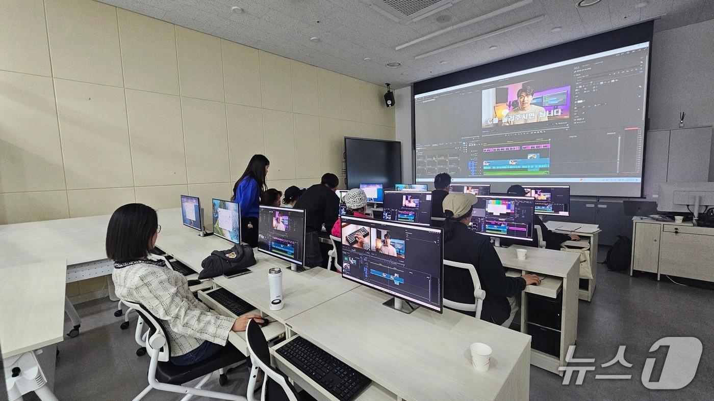 본문 이미지 - 속초미디어센터 특강 모습.(속초시 제공, 재판매 및 DB 금지)