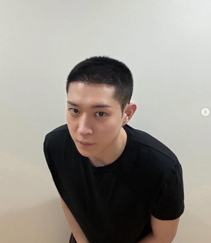 본문 이미지 - 김영대 인스타그램