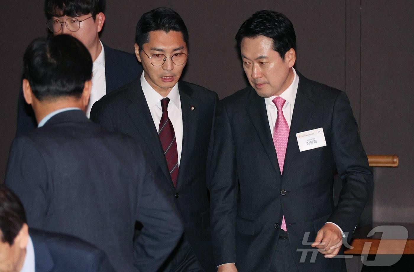 본문 이미지 - 장동혁 국민의힘 대표가 20일 오후 서울 중구 신라호텔에서 열린 ‘불기2570년 부처님오신날맞이 대한민국불교도 봉축대법회’에 참석하고 있다. (공동취재) 2026.4.20 ⓒ 뉴스1 김진환 기자