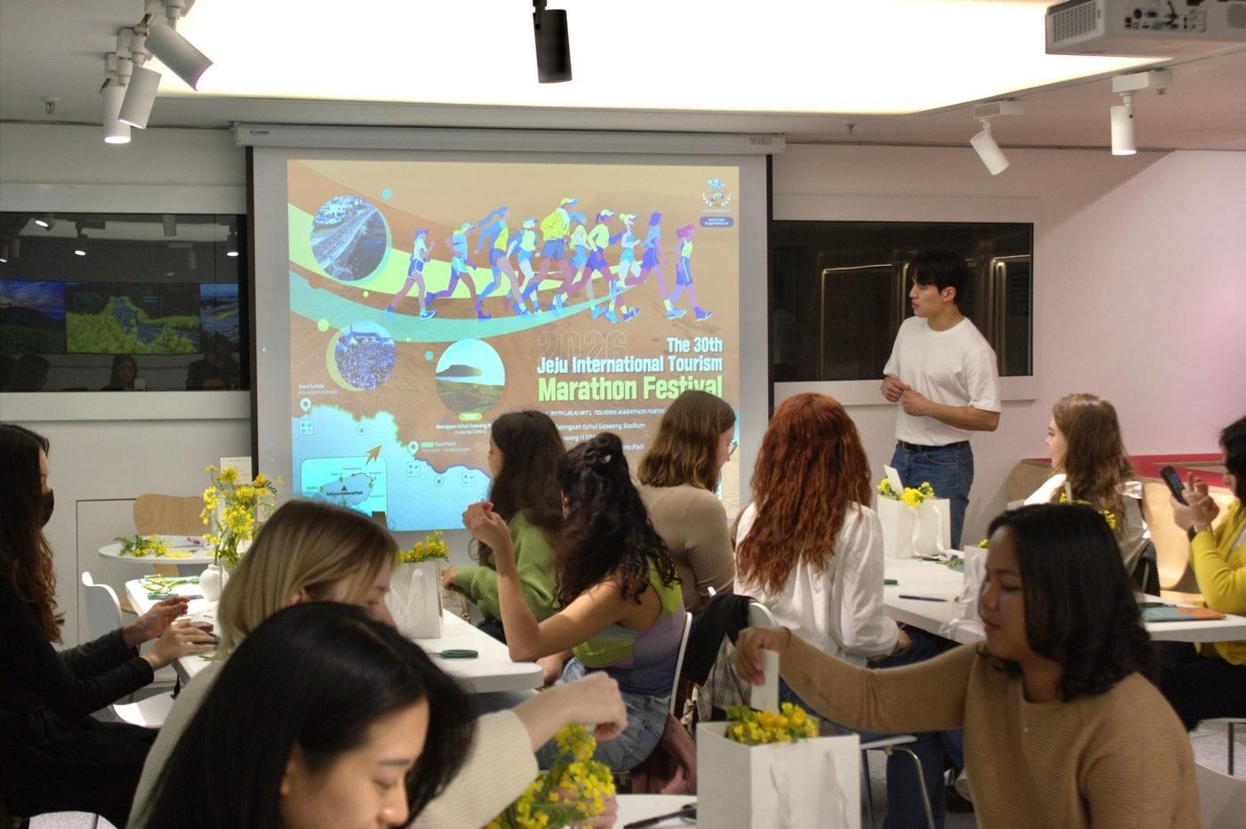 본문 이미지 - 지역관광 안테나숍 프로그램(서울관광재단 제공) ⓒ 뉴스1 윤슬빈 관광전문기자