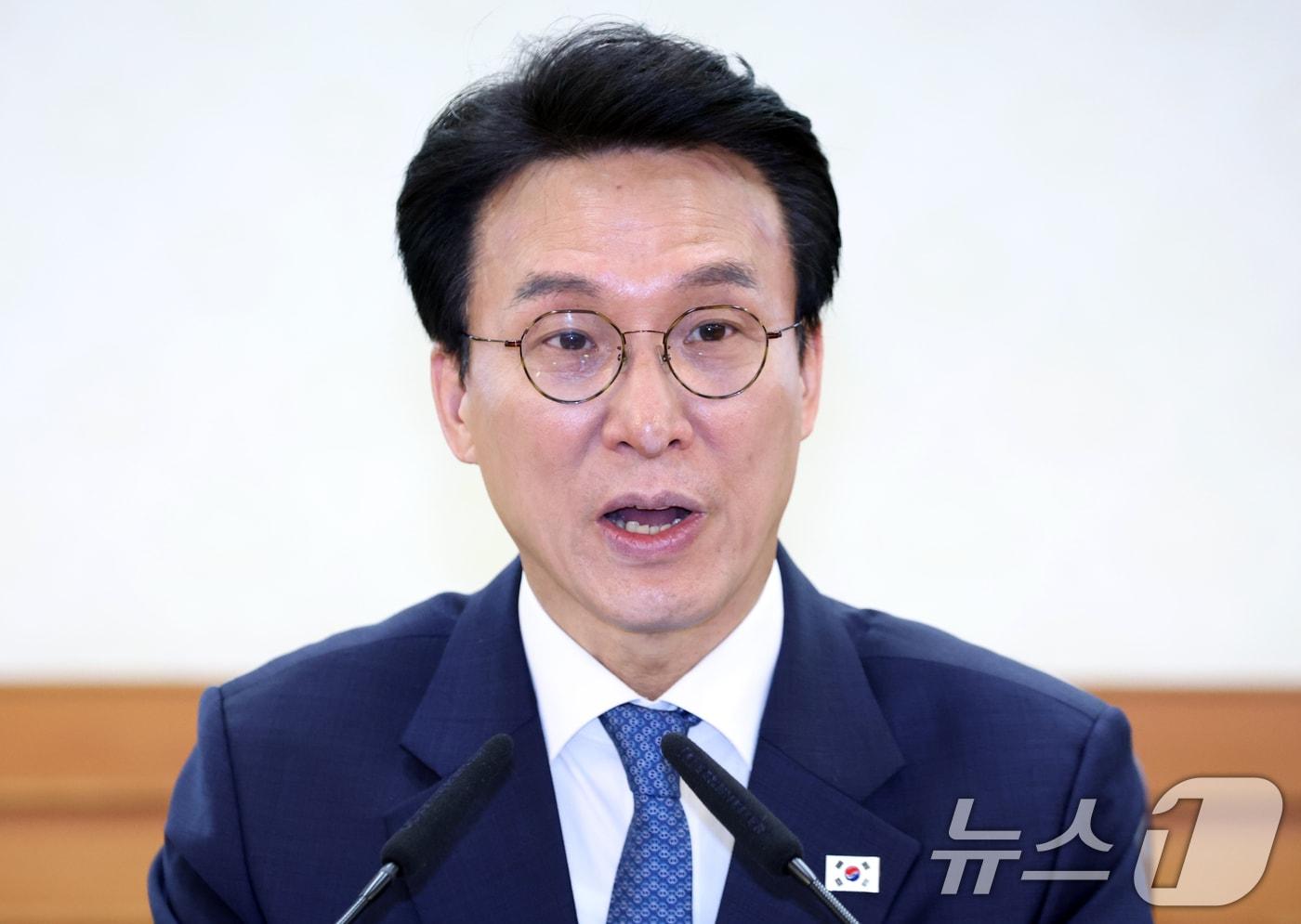 본문 이미지 - 김민석 국무총리가 21일 서울 종로구 세종대로 정부서울청사에서 열린 전남광주통합특별시 출범 준비 점검회의에서 모두 발언을 하고 있다. 2026.4.21 ⓒ 뉴스1 김명섭 기자