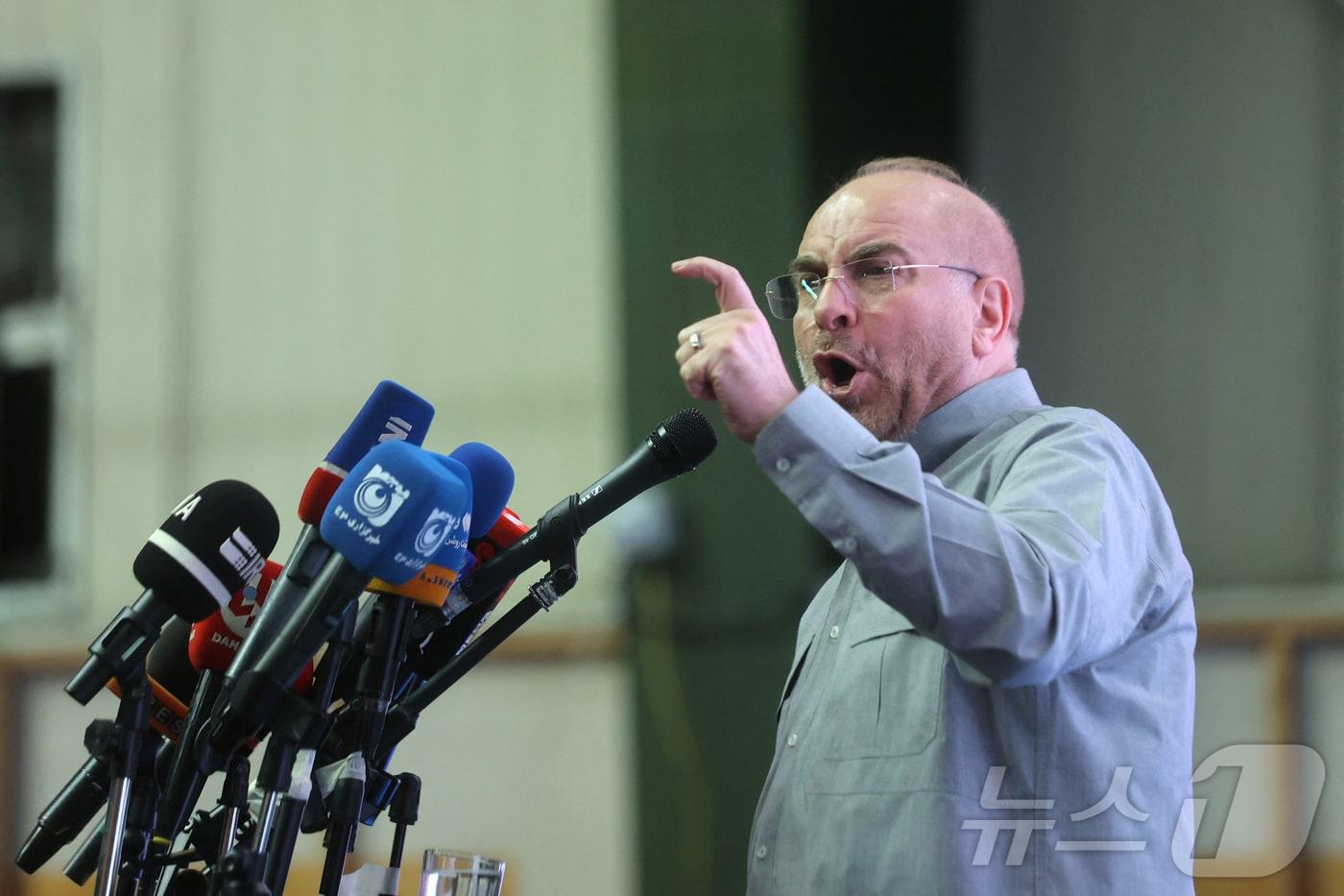 본문 이미지 - 모하마드 바게르 갈리바프 이란 의회 의장. ⓒ 로이터=뉴스1