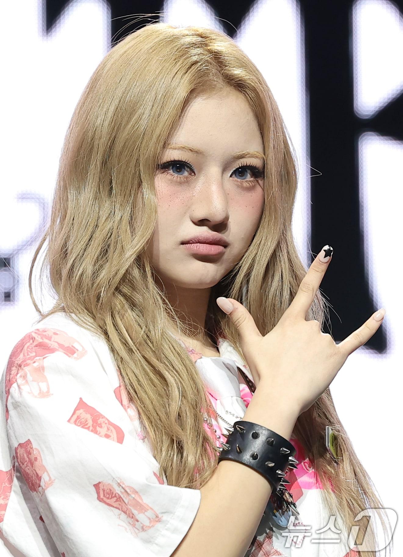 본문 이미지 - 그룹 언차일드(UNCHILD)의 나하은이 21일 서울 용산구 블루스퀘어에서 가진 데뷔 싱글 '위 아 언차일드'(We Are UNCHILD) 발매 쇼케이스에서 포즈를 취하고 있다. 2026.4.21 ⓒ 뉴스1 권현진 기자