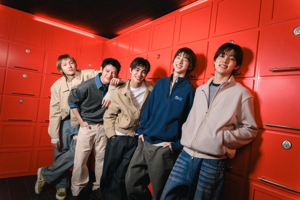 본문 이미지 - 코르티스의 서울 비밀공간에서 만나는 '그린 대 레드'(Green vs. Red) 경험(에어비앤비 제공)