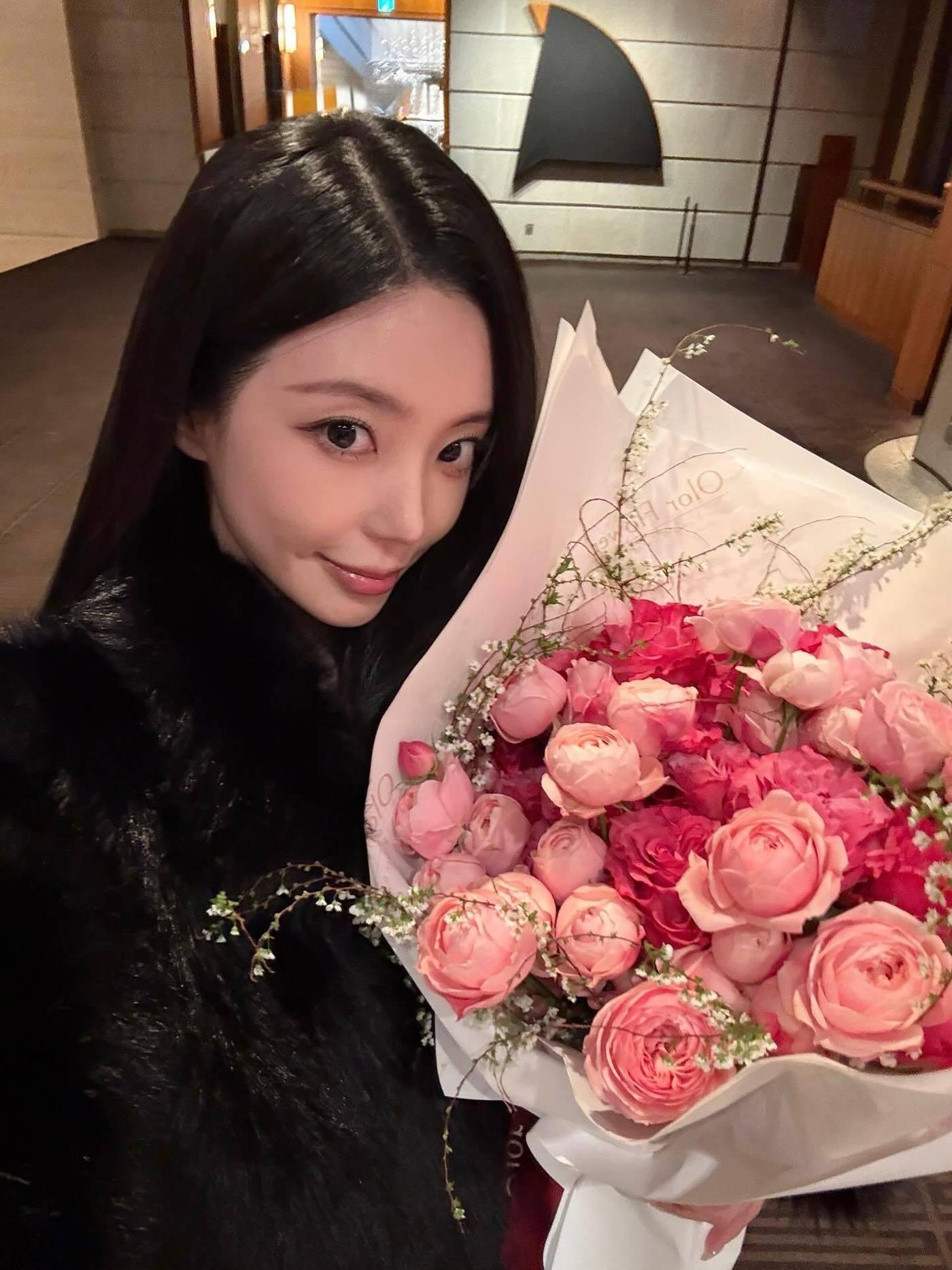 본문 이미지 - 사진=윤하정 인스타그램 갈무리