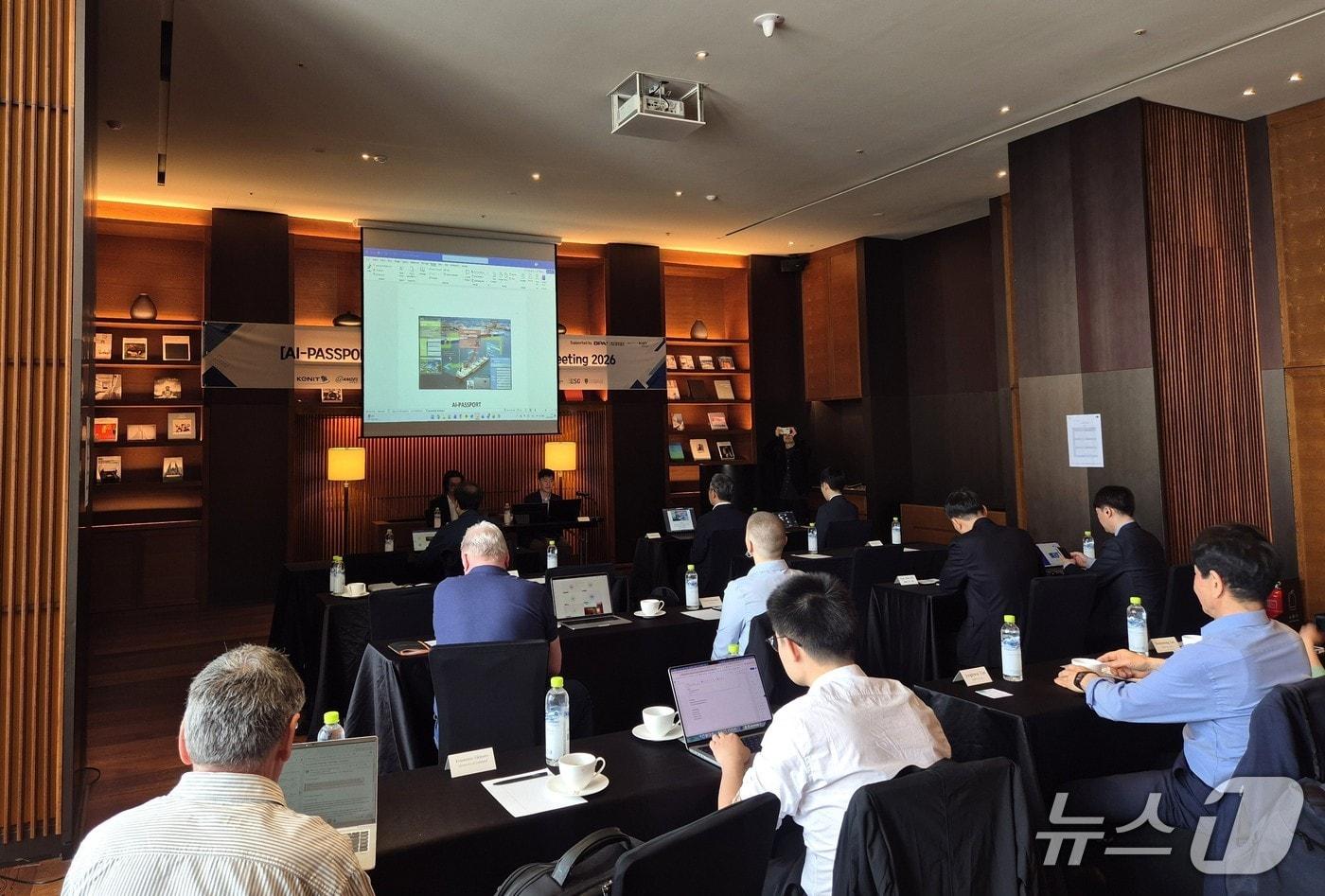 본문 이미지 - 22일 열린 부산항만공사 국제공동연구 워크숍 현장 모습 (BPA 제공. 재판매 및 DB금지)