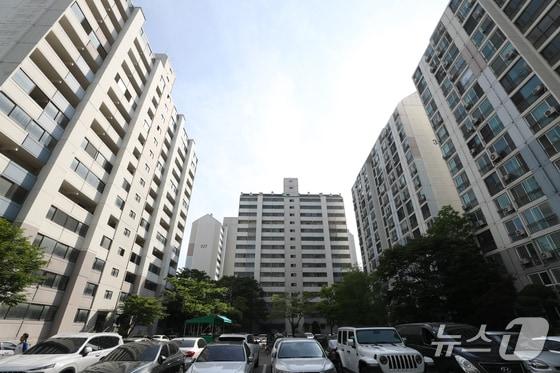 본문 이미지 -  경기 성남시 분당구에 아파트들이 밀집해 있다./뉴스1 ⓒ News1 김영운 기자 