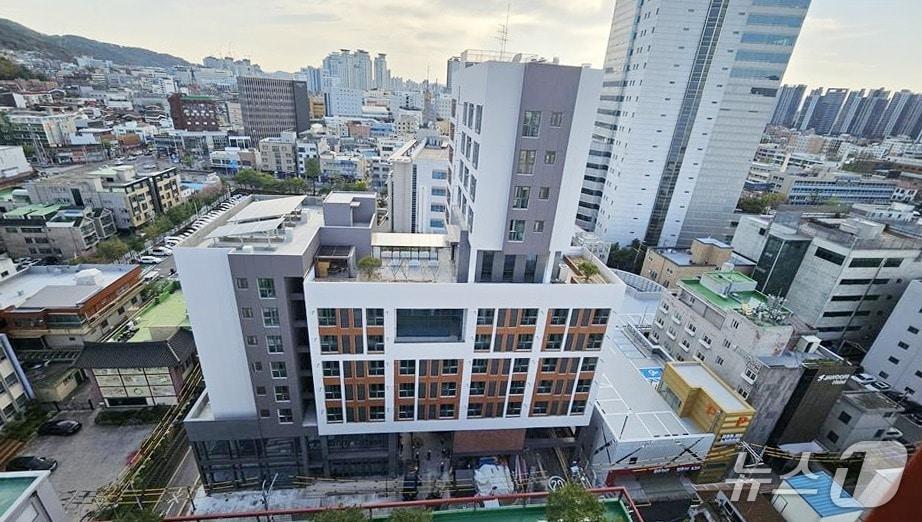 본문 이미지 - LH 대전충남지역본부, ‘대전대흥 창업지원주택’‘ 100호 단지전경. (LH 대전충남지역본부 제공, 재판매 및 DB 금지) 2026.4.22/뉴스1