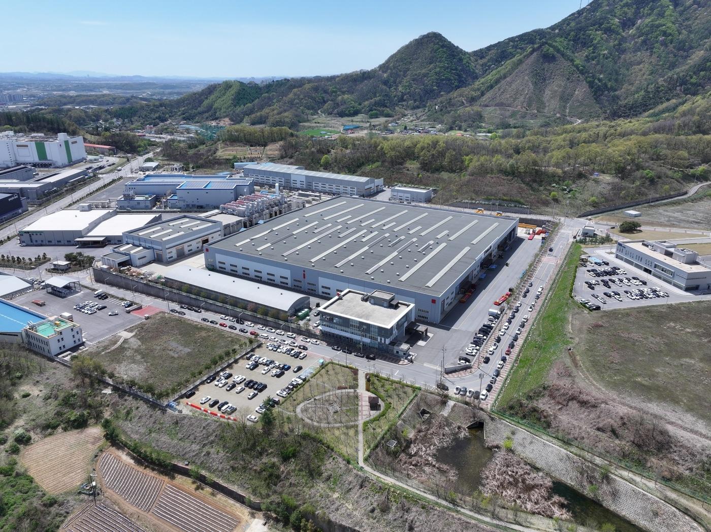 본문 이미지 - 우진산전 증평 제1공장 전경.(우진산전 제공)ⓒ 뉴스1