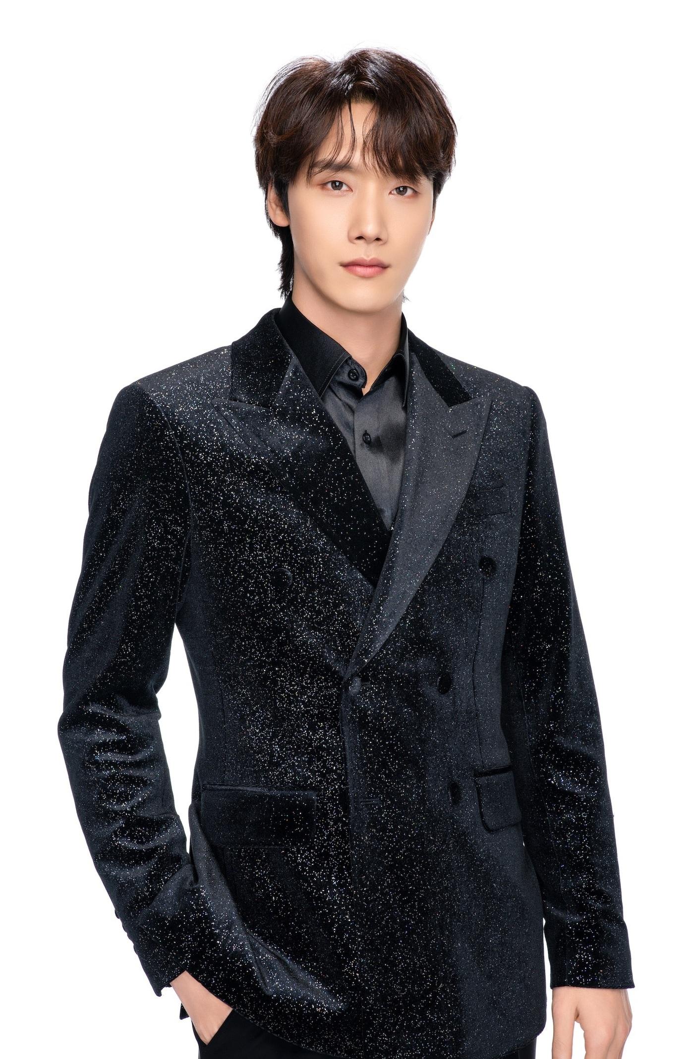 본문 이미지 - 가수 최우진/ 사진제공=티에스엠 엔터테인먼트