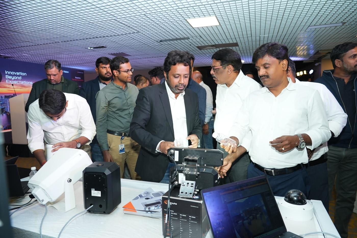 본문 이미지 - 한화비전은  인도를 새로운 '전략적 거점'으로 삼고 신기술을 앞세운 시장 공략에 적극 나선다.(한화비전제공)