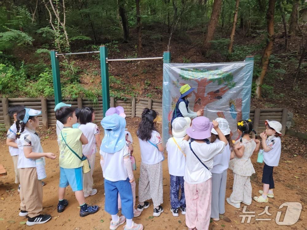 본문 이미지 - 유아숲체험원 자료사진(경기 부천시 제공/뉴스1)