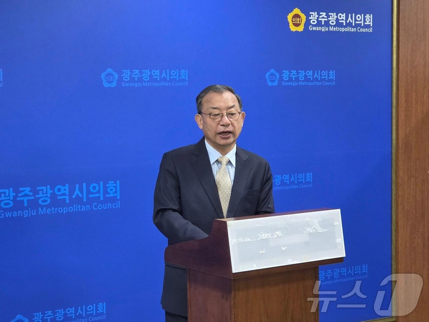 본문 이미지 - 이정현 국민의힘 전남광주특별시장 후보가 23일 광주시의회 기자실에서 출마 기자회견을 하고 있다. ⓒ 뉴스1 서충섭 기자