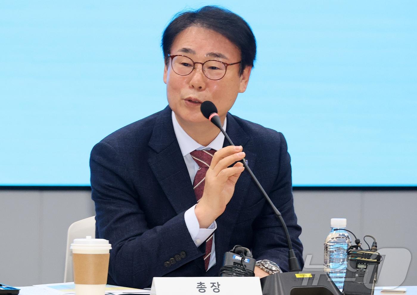 본문 이미지 - 양덕순 제주대학교 총장이 23일 제주대 산학협력관 대강당에서 취임 기자회견을 하고 있다. ⓒ 뉴스1 오미란 기자