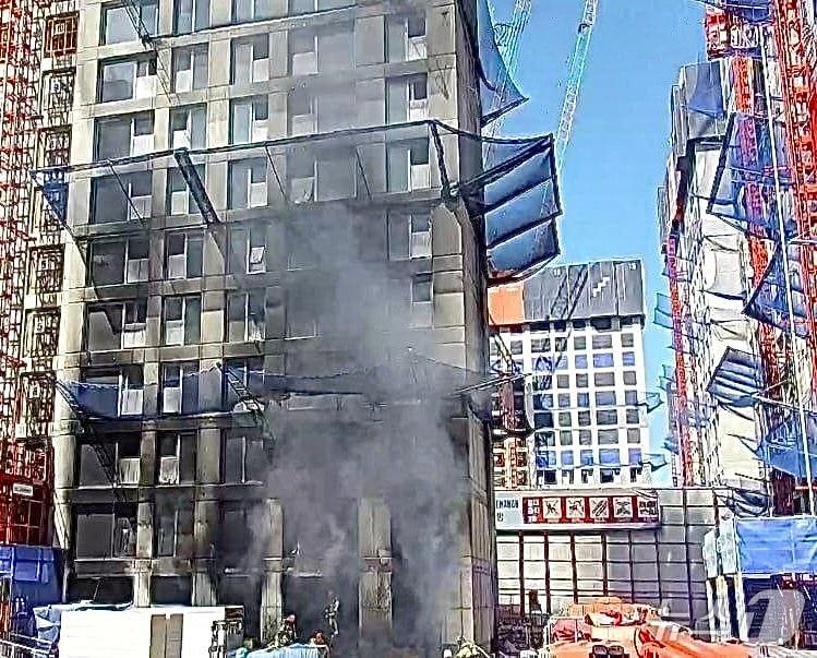 본문 이미지 - 화재 현장. (경기도소방재난본부 제공. 재판매 및 DB 금지) 2026.4.24/뉴스1