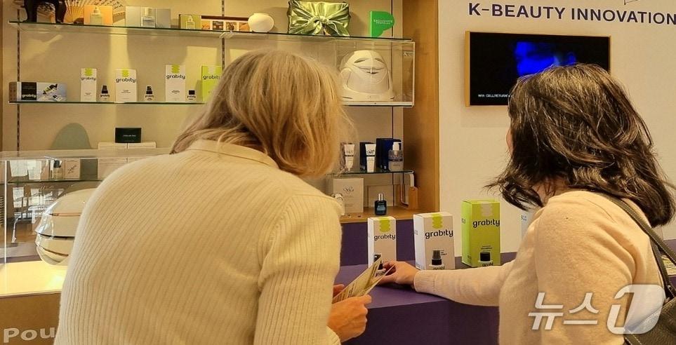 본문 이미지 - 쁘레땅에서 판매에 들어간 그래비티샴푸(그래비티 샴푸 제공)