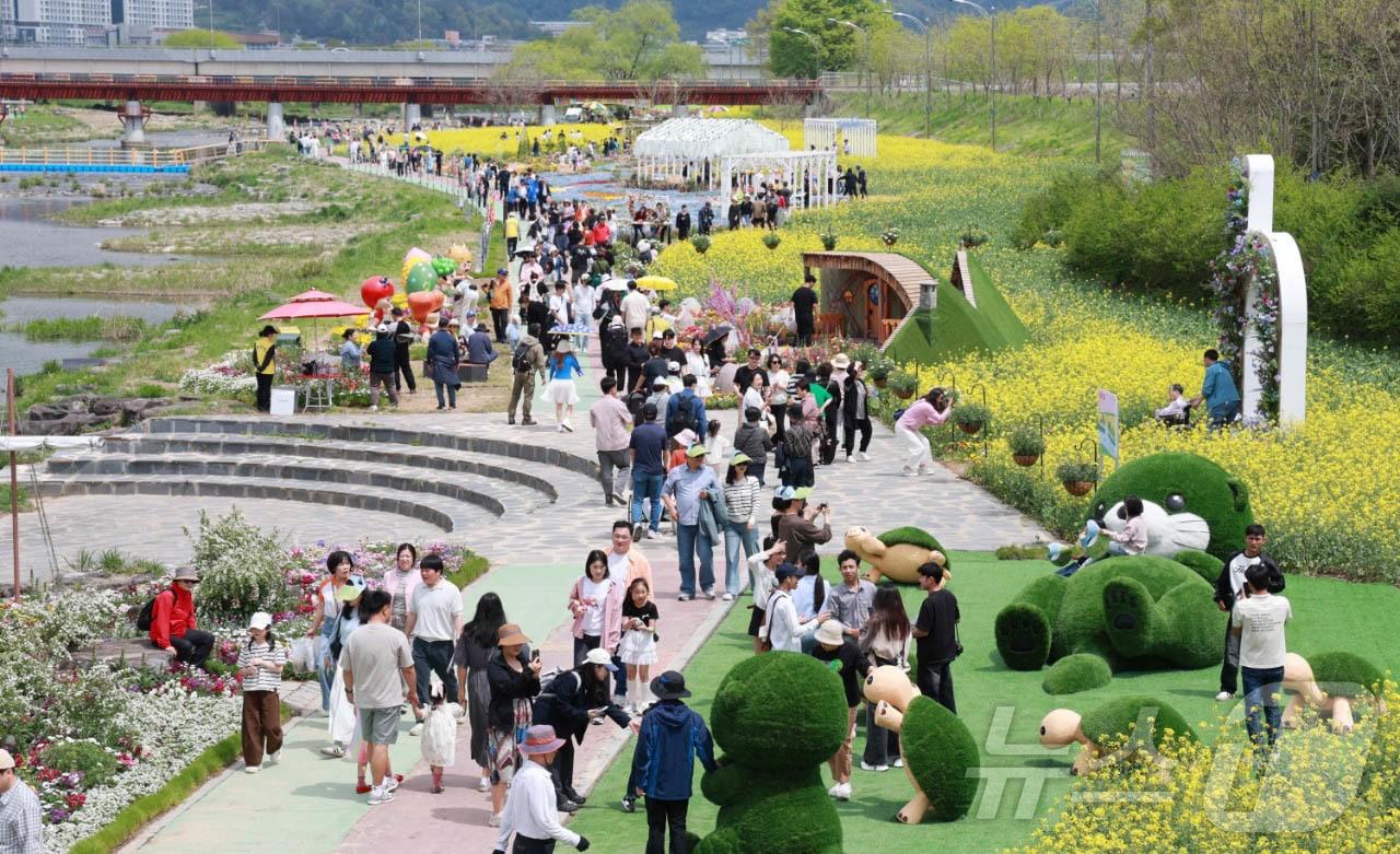 본문 이미지 - 2026 화순 봄꽃축제.(화순군 제공, 재배포 및 DB 금지) ⓒ 뉴스1