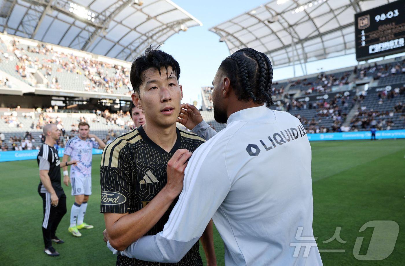 본문 이미지 - LA FC의 손흥민(왼쪽)ⓒ AFP=뉴스1