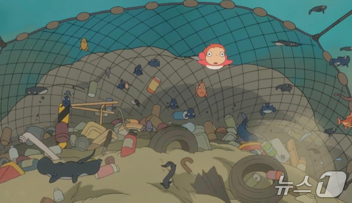 본문 이미지 - 미야자키 하야오 감독의 2008년 작품 '벼랑 위의 포뇨'(Ponyo on the Cliff by the Sea) ⓒ 뉴스1 DB