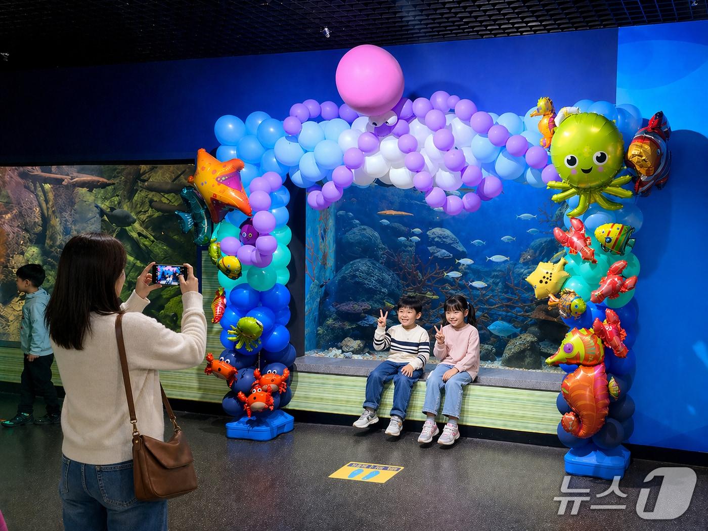 본문 이미지 - 국립수산과학관에서 진행된 '바닷속 포토존' 모습 (국립수산과학관 제공. 재판매 및 DB금지)