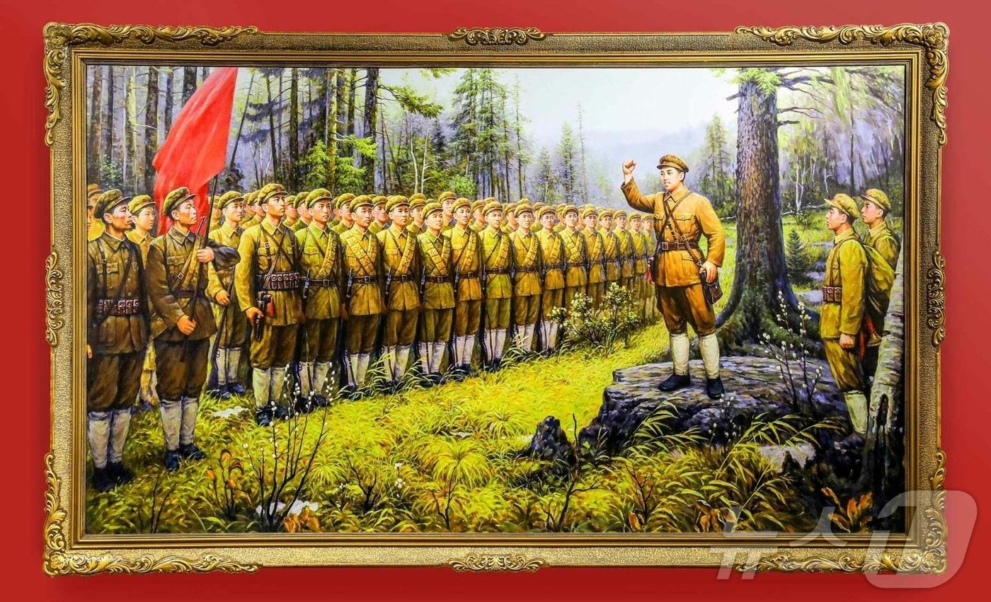 본문 이미지 - (평양 노동신문=뉴스1) = 북한 노동당 기관지 노동신문은 25일 "자주의 신념과 견결한 혁명의지의 선언＂이라며 조선인민혁명군 창건의 의미를 강조했다. [국내에서만 사용가능. 재배포 금지. DB 금지. For Use Only in the Republic of Korea. Redistribution Prohibited] rodongphoto@news1.kr