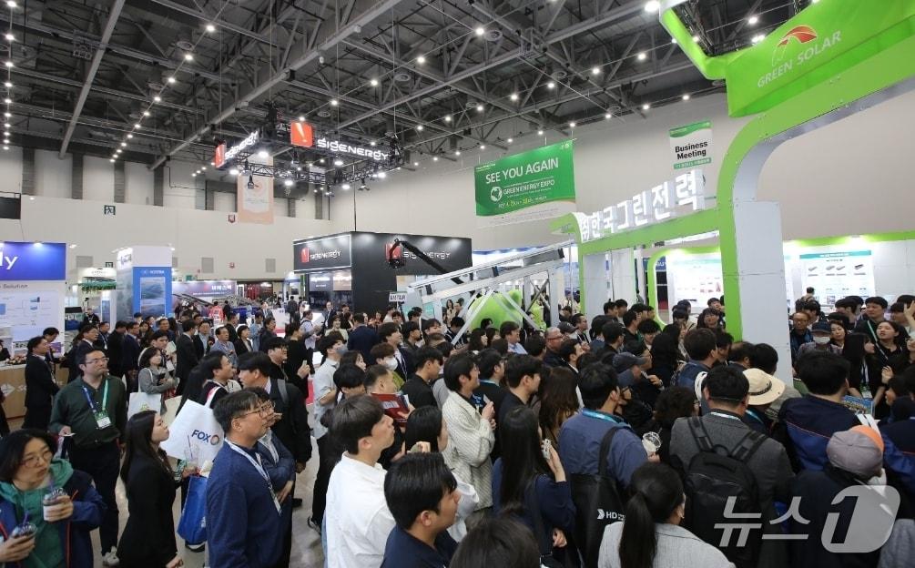 본문 이미지 - 제23회 국제그린에너지엑스포가 열린 대구 엑스코 행사장 모습.(대구시 제공, 재판매 및 DB 금지)