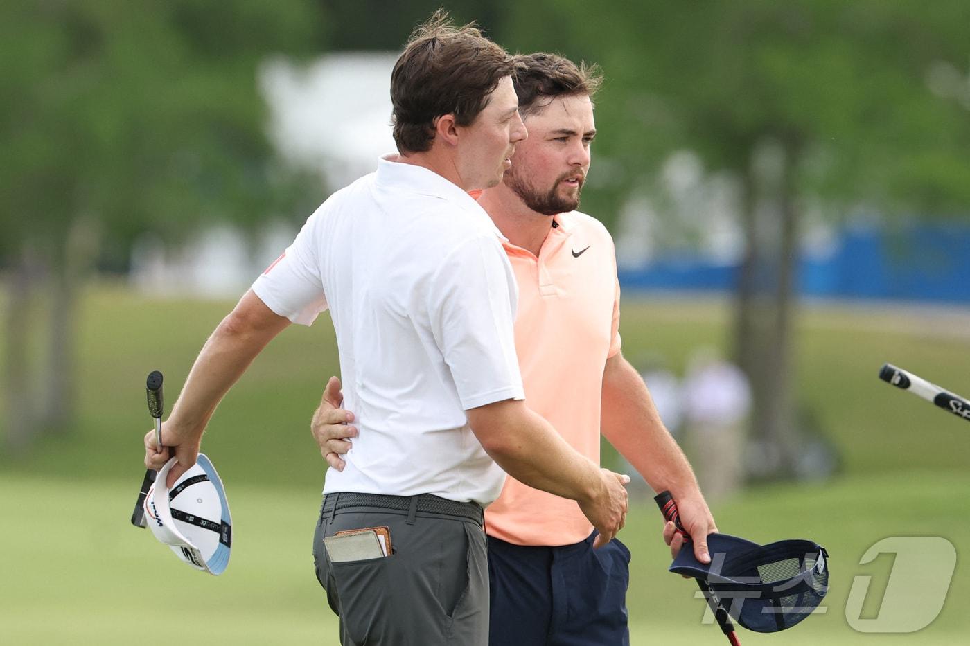 본문 이미지 - 피츠패트릭 형제가 PGA 취리히 클래식 3라운드 단독 선두에 올랐다. ⓒ AFP=뉴스1