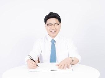 본문 이미지 - 더불어민주당 경기 의정부시장으로 공천 확정된 김원기 후보. (사진 김원기 후보 SNS).