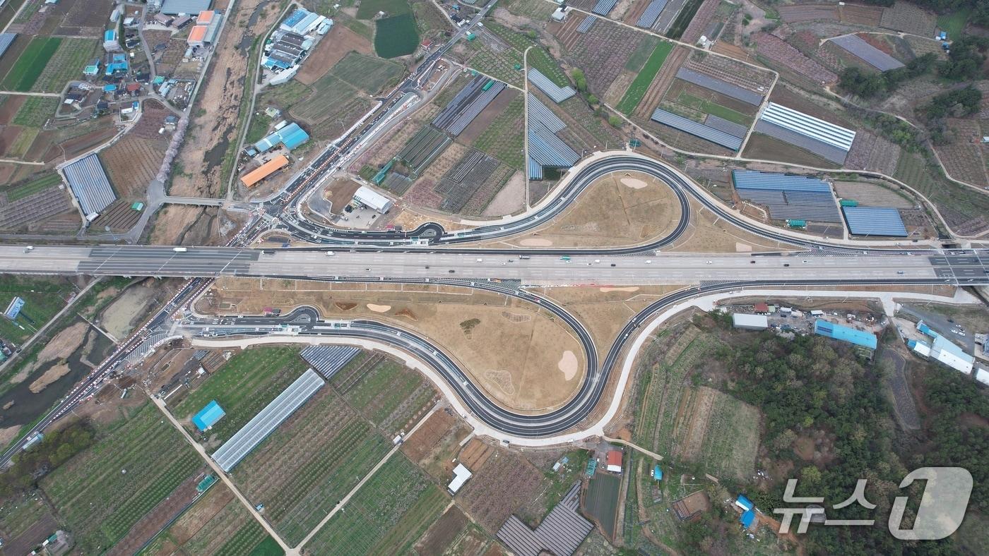 본문 이미지 - 경부고속도 서영천 하이패스 IC가 오는 30일 개통된다.(도로공사 제공. 재판매 및 DB금지)/뉴스1